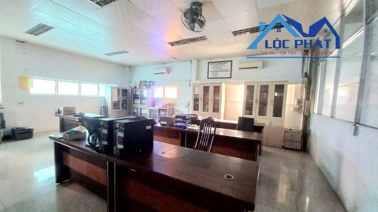 Bán nhà xưởng tại KCN Long Khánh, Đồng Nai 40.000 m2 chỉ 230 tỷ
