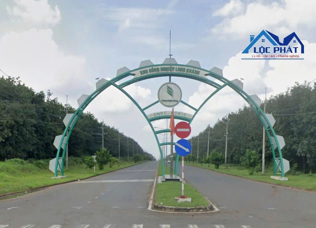 Cho thuê nhà xưởng 2552m2 KCN Long Khánh Đồng Nai  giá 3.8 USD/m2