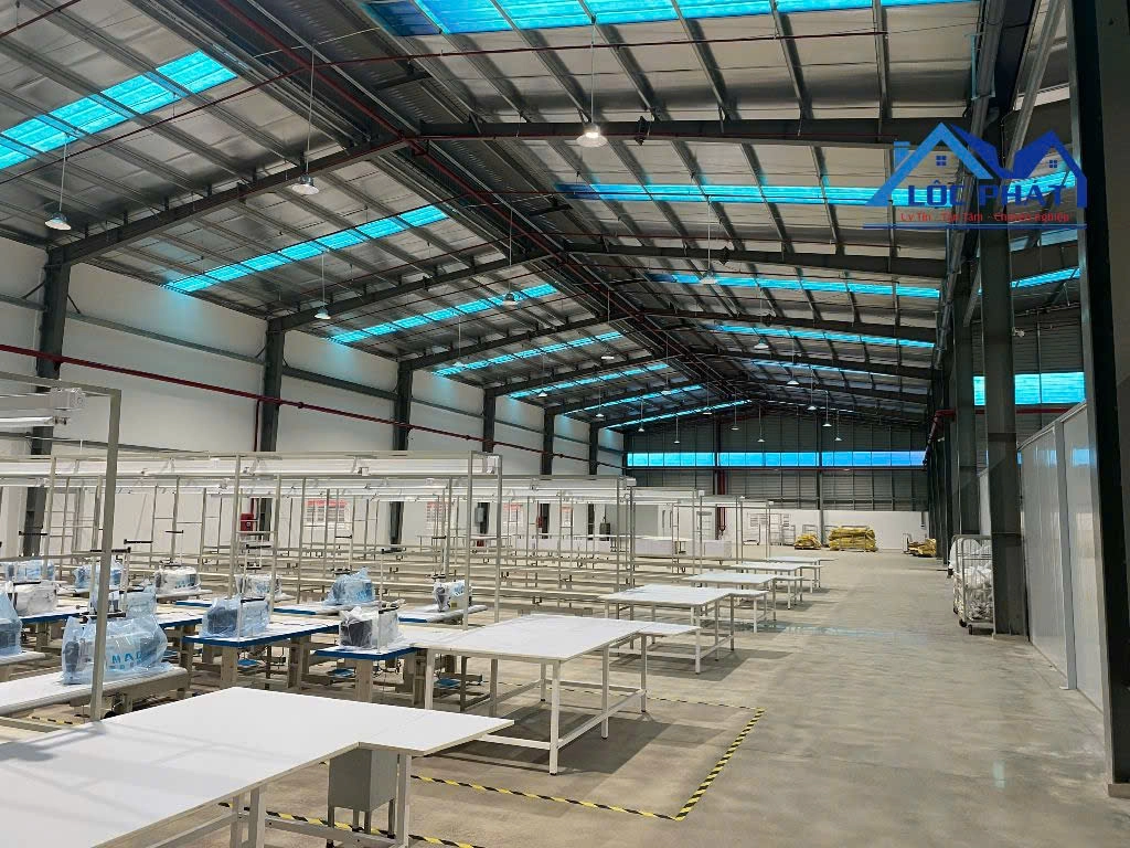 Cho thuê nhà xưởng 2552m2 KCN Long Khánh Đồng Nai  giá 3.8 USD/m2