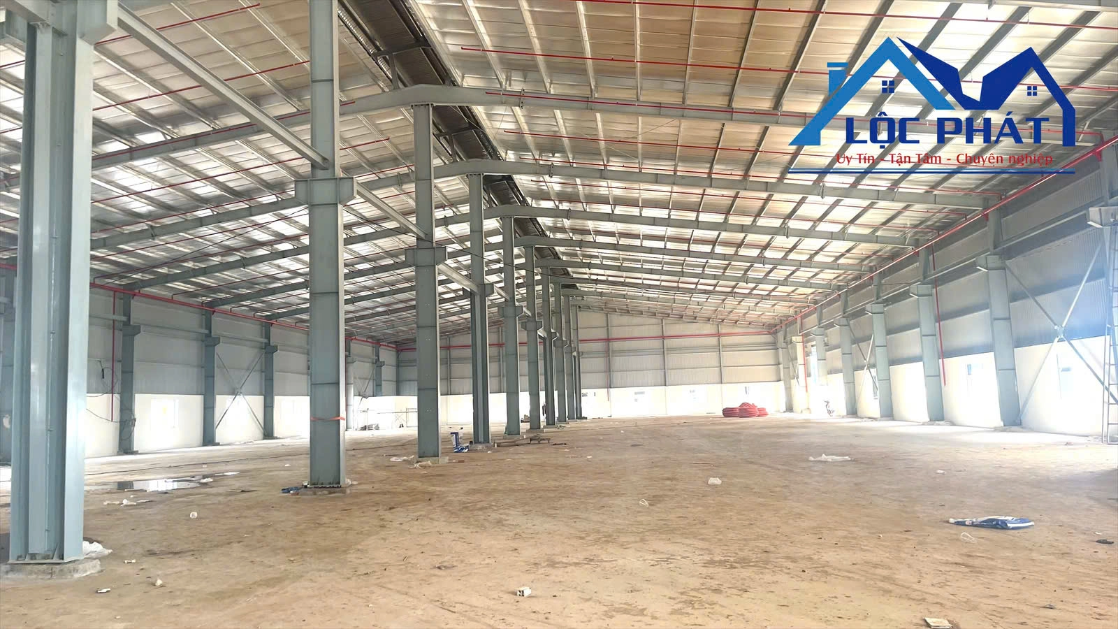 Cho thuê nhà xưởng mới xây dựng 14.000m2 KCN Dầu Giây Đồng Nai giá 3.6USD/m2