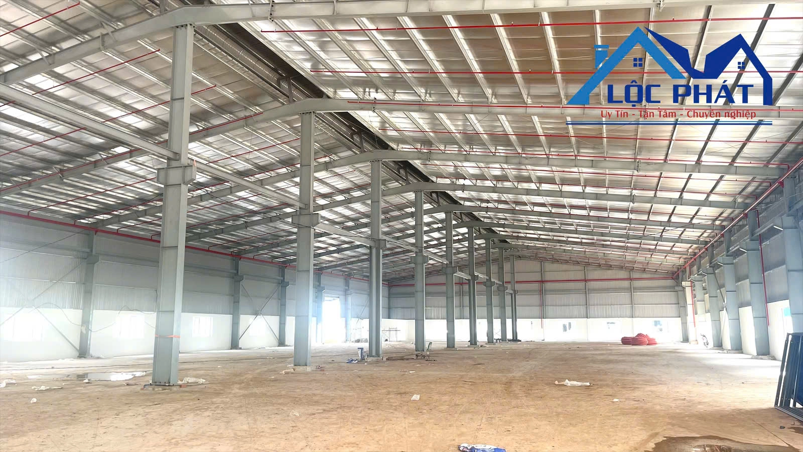 Cho thuê nhà xưởng mới xây dựng 14.000m2 KCN Dầu Giây Đồng Nai giá 3.6USD/m2