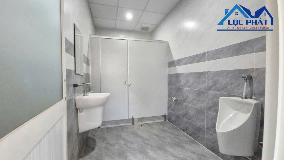 Cho thuê nhà xưởng 4520m² mới xây tại Long Khánh chỉ 3.8 đô/m²