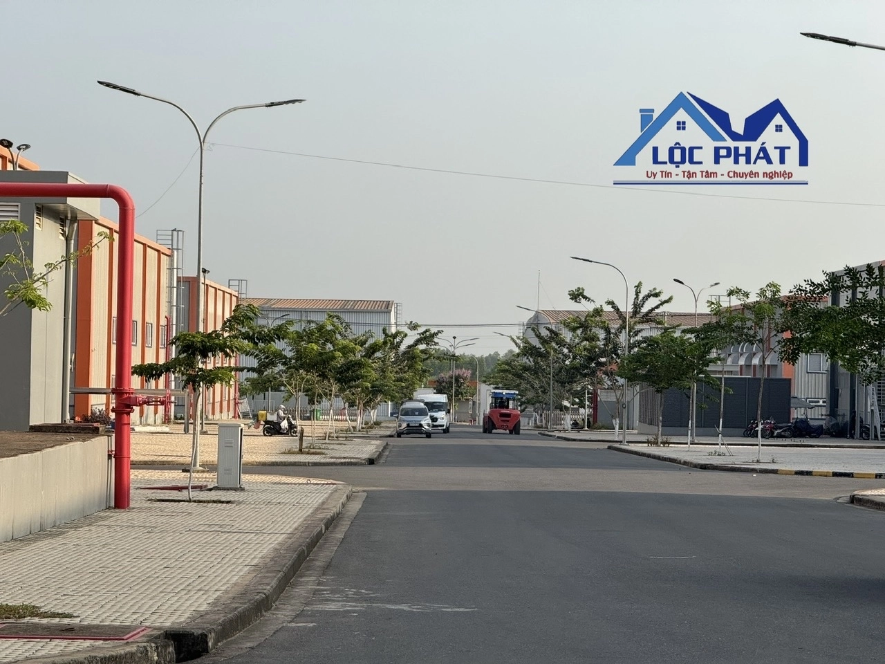 Cho thuê nhà xưởng 4300m2 mới 100% KCN Long Bình Đồng Nai