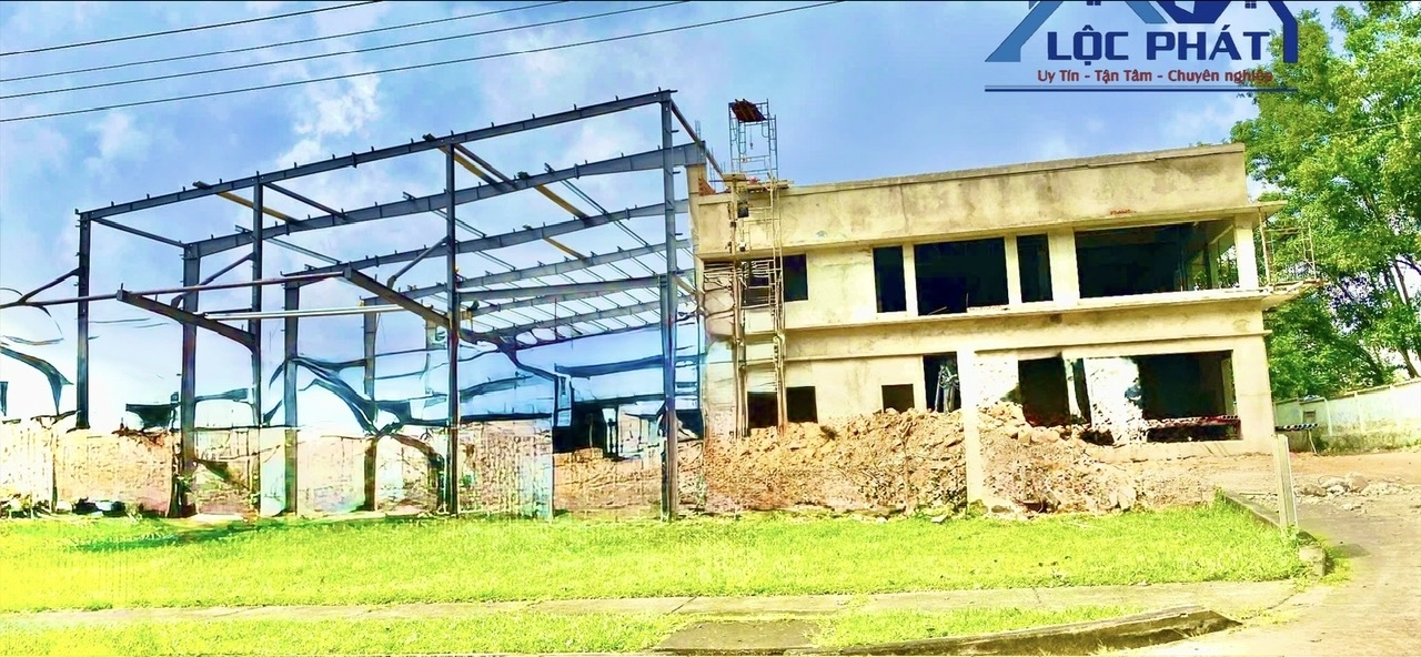 Cho thuê nhà xưởng 4300m2 mới 100% KCN Long Bình Đồng Nai