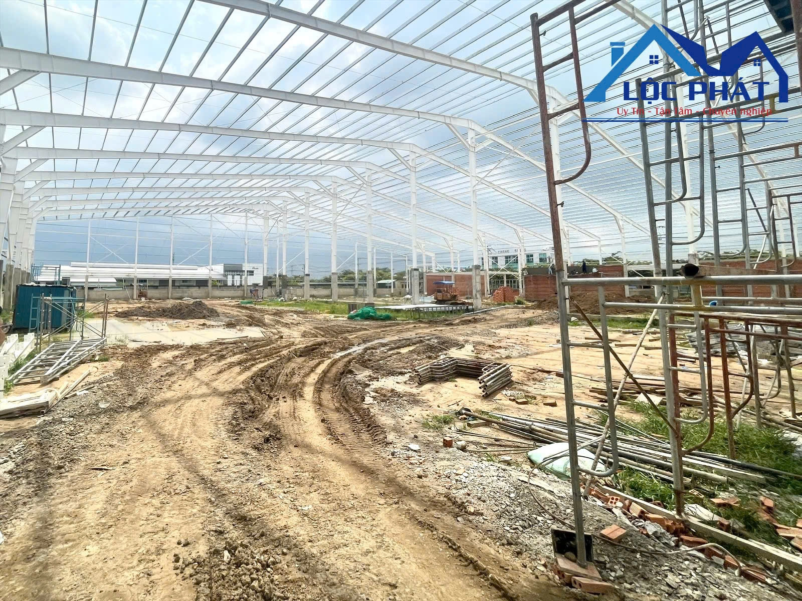 Cho thuê xưởng 3000m2 KCN Hố Nai, Trảng Bom, Đồng Nai