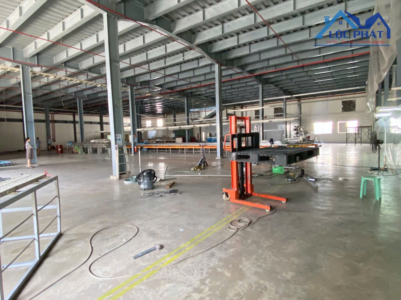 Cho thuê nhà xưởng 2100m2 KCN Biên Hoà, Đồng Nai