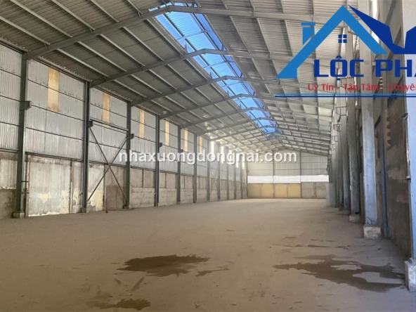 Cho thuê nhà xưởng 1700m2mặt tiền đường Đồng Khởi, Tp Biên Hoà, Đồng Nai