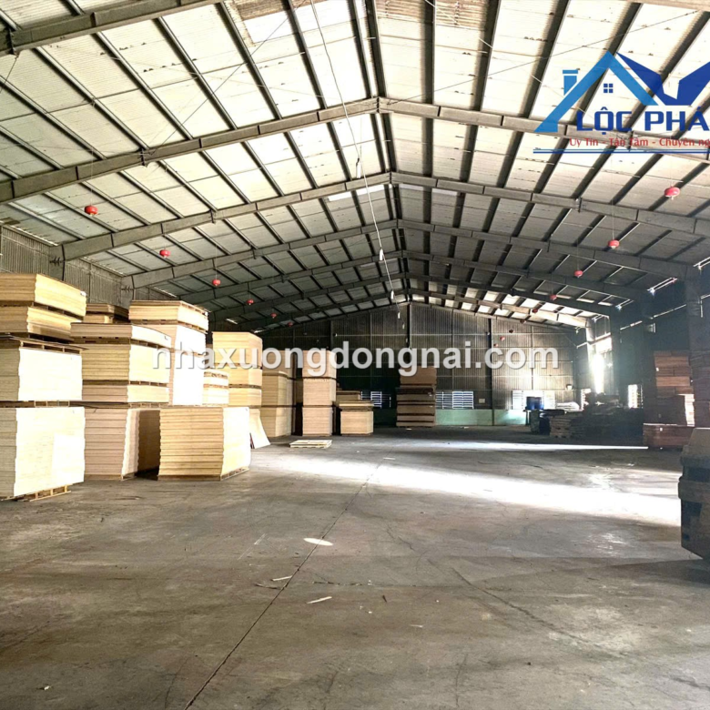 Cho Thue Xuong 2500m2 Khu Cong Nghiep Trang Bom (1)