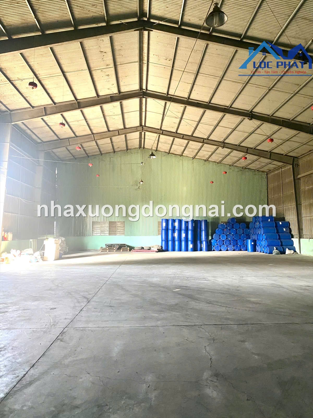 Cho Thue Xuong 2500m2 Khu Cong Nghiep Trang Bom (3)