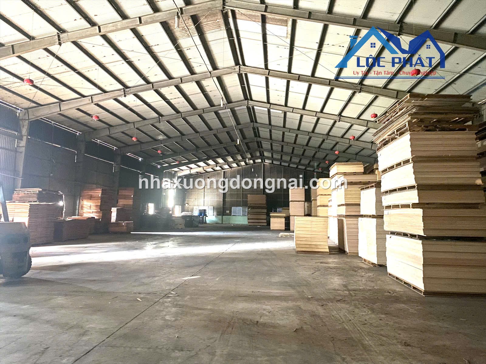 Cho Thue Xuong 2500m2 Khu Cong Nghiep Trang Bom (5)